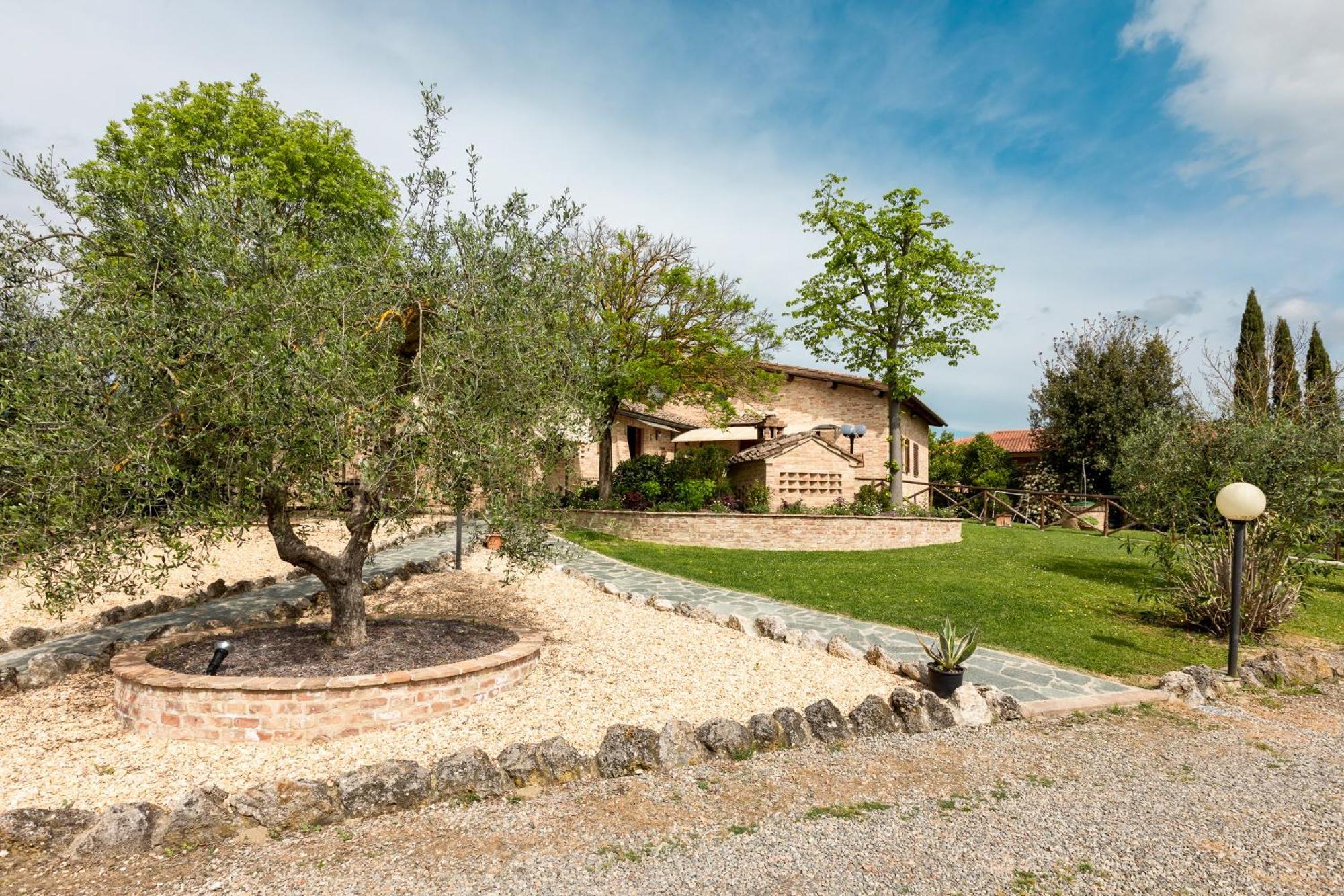 Asso Di Picche Apartment Siena Exterior photo